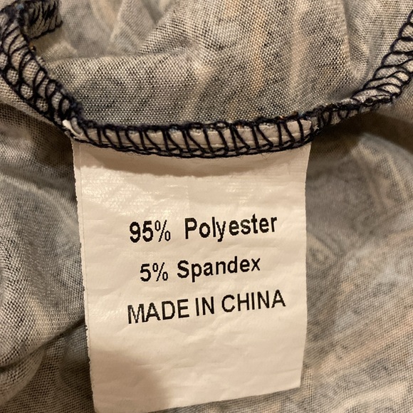 A. Jesdani Blouse Top Split Neck 3 Buttons Short Sleeves Paisley Print Stretchy - Picture 5 of 5